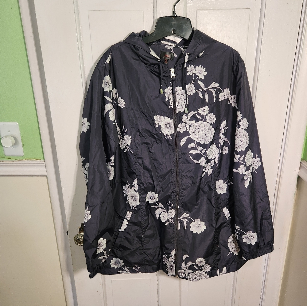 Mac lightweight jacket size XL